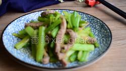 芹菜炒牛肉的做法图解25