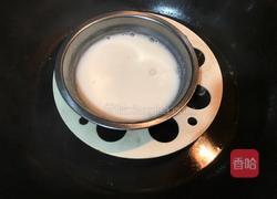 草莓酸奶慕斯蛋糕（电饭锅版）的做法图解7