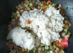 蛋炒饭（五颜六色蛋炒饭）的做法图解7