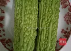 骨头苦瓜汤的做法图解1