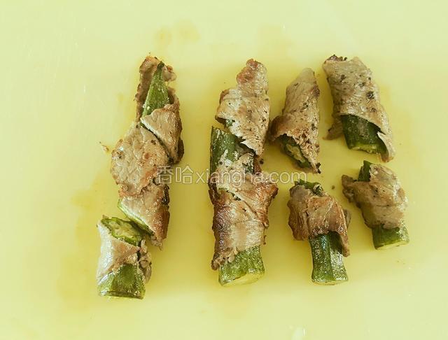 用刀切成大小适中的段儿。