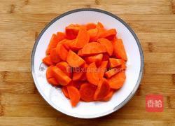 蝴蝶花卷的做法图解2