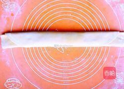 蝴蝶花卷的做法图解12