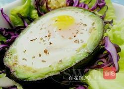 牛油果焗蛋的做法图解4