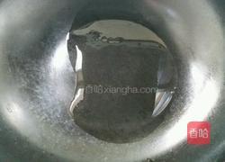 家常五花肉炒蒜芯的做法图解4