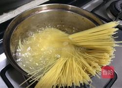 牛肉甘筍意大利面的做法图解4