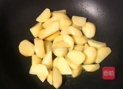 土豆红烧肉的做法图解4