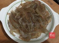 黄瓜炒白米虾的做法图解2