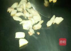 洋葱炒胡萝卜的做法图解3