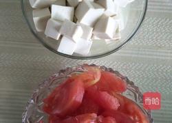 番茄豆腐虾皮汤的做法图解1