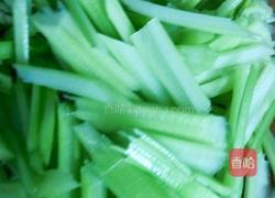 芹菜猪肉炖粉条的做法图解2