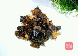 木耳香菇炒黄瓜的做法图解2