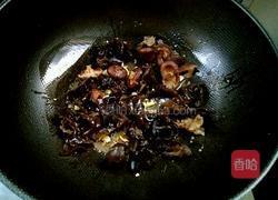 木耳香菇炒黄瓜的做法图解6