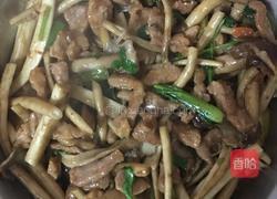 瘦肉炒茶树菇的做法图解7
