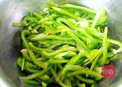 蚝油青椒丝的做法图解3