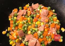 香喷喷的菠萝饭的做法图解4