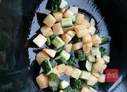 土豆黄瓜丁的做法图解5