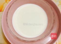 披萨饼皮的做法图解2