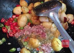 酱香小土豆的做法图解3