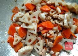 藕片炒肉丁的做法图解9