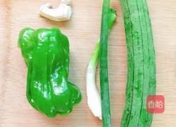 青炒丝瓜的做法图解1