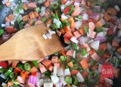 什锦炒意面的做法图解3