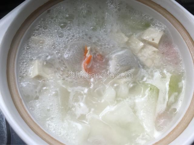 全程中大火熬煮，大概5到6分钟左右就熬好了。