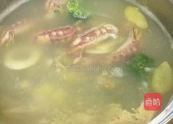 海鲜蝴蝶面的做法图解2