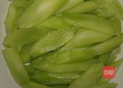 腊肉炒莴笋的做法图解4