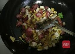 萝卜干炒腊肠的做法图解10