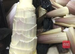 红烧肉焖春笋的做法图解1