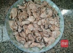 蒜蓉牡蛎蒸粉丝的做法图解2