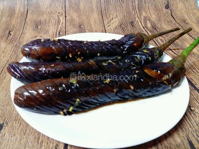 汤汁浓稠时 先把茄子盛出