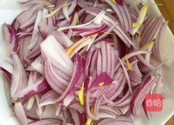 酱爆圆葱鸡蛋的做法图解2