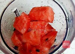 西瓜汁（料理机版）的做法图解2