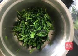 凉拌菠菜的做法图解2