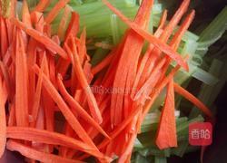 肉小炒芹菜的做法图解3