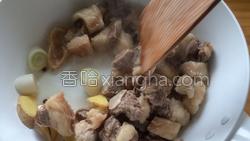 家常红烧牛肉的做法图解7