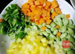 七彩菠萝饭的做法图解3