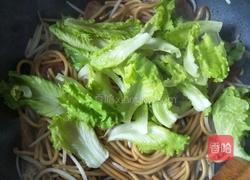 香肠孜然炒面的做法图解7