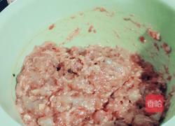 满口流鲜汁的肉三鲜馅饺子的做法图解2