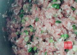 满口流鲜汁的肉三鲜馅饺子的做法图解4