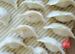 酸菜豬肉餡餃子的做法圖解8