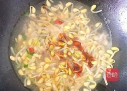 黄豆芽炒肉的做法图解10