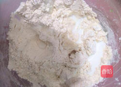 牛奶软吐司的做法图解3