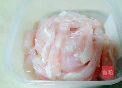 小炒巴沙鱼柳的做法图解2