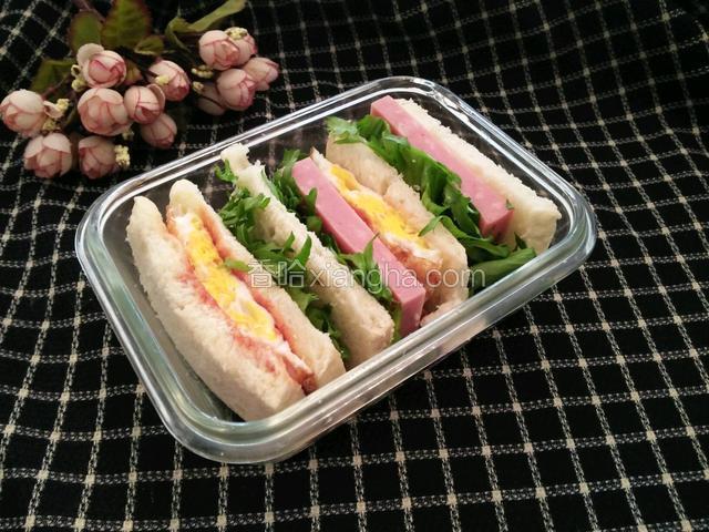 鸡蛋火腿三明治