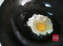 鸡蛋火腿三明治的做法图解3