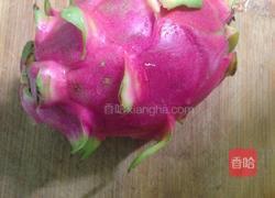 凉拌火龙果皮的做法图解1