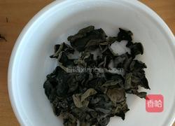 凉拌黑木耳的做法图解1